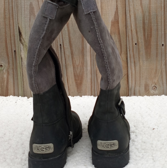 UGG D'Alene Adirondack ll Black/Charcoal Boot - Picture 2 of 9
